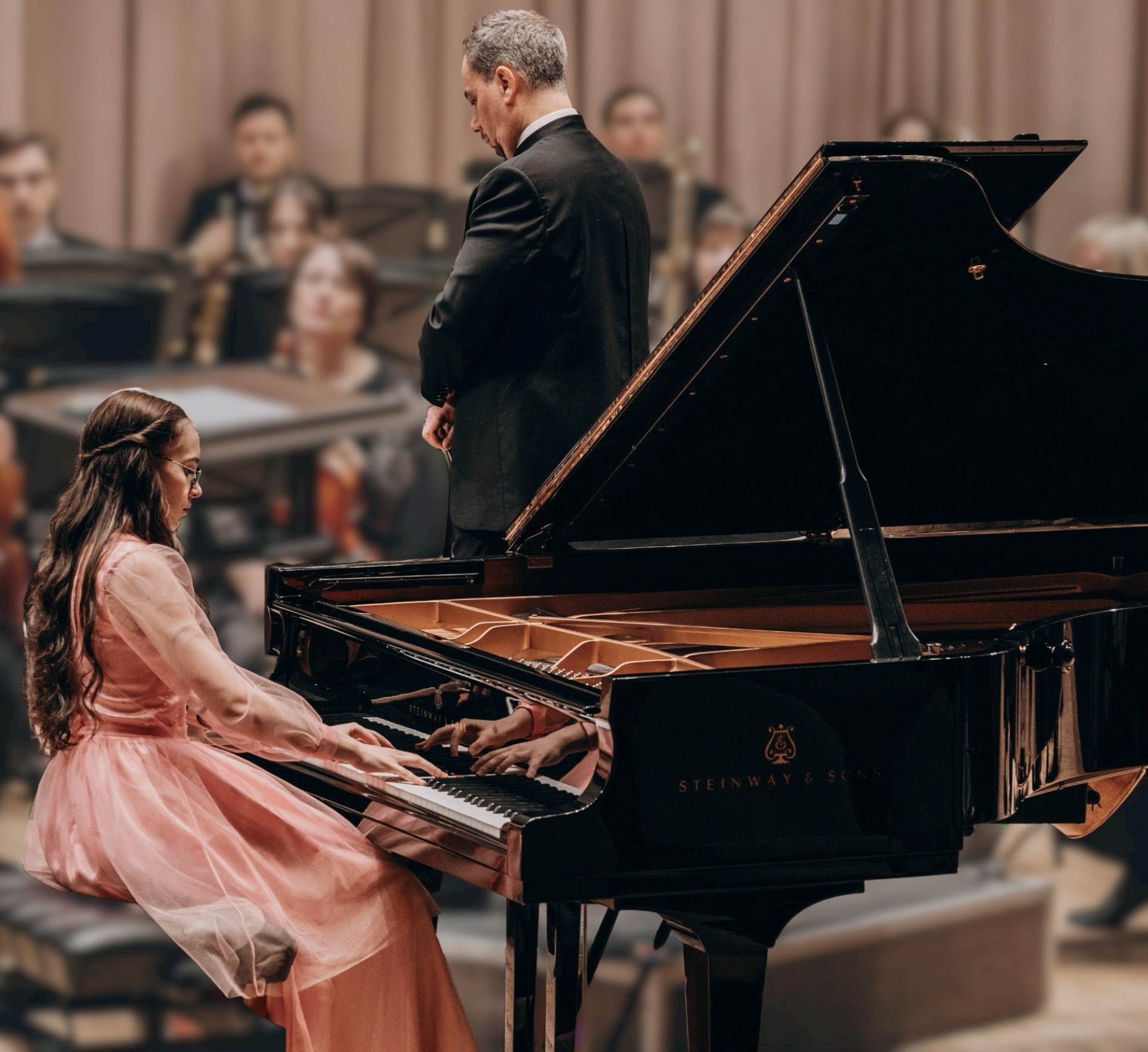 Юные музыканты с Красноярским академическим симфоническим оркестром