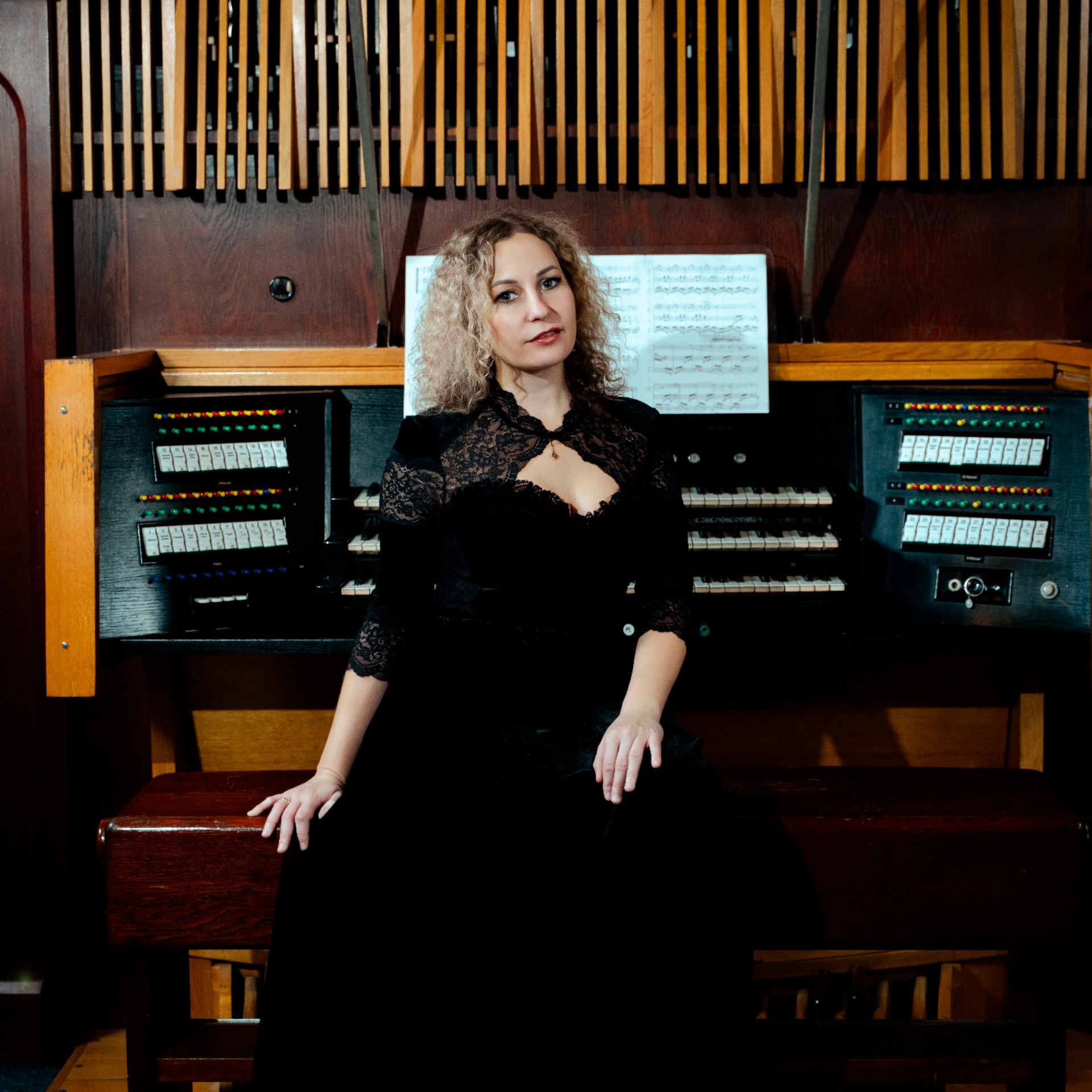 "Новый год в готическом соборе". Екатерина Русакова-Данилова (орган, г. Новосибирск)