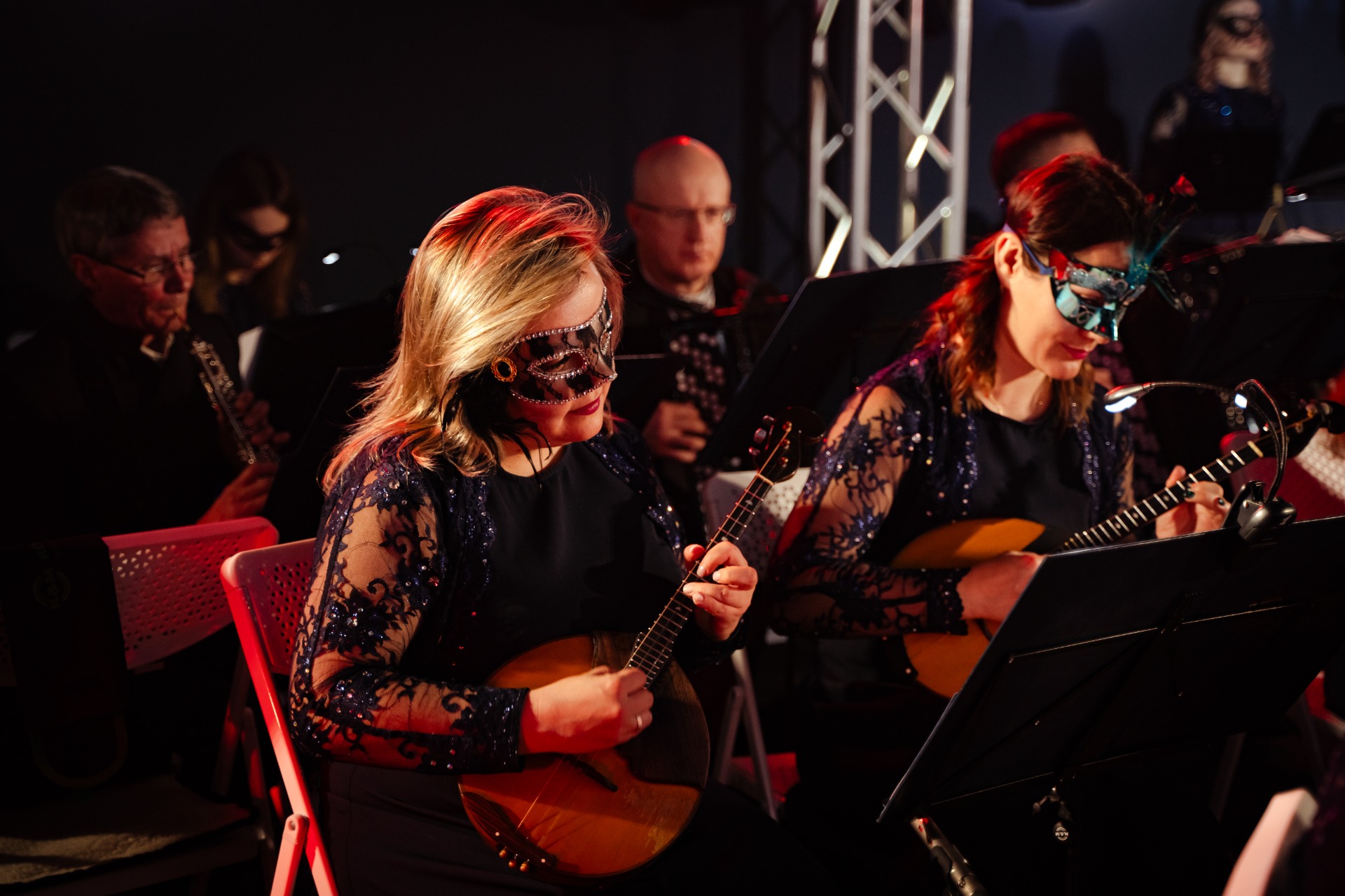 Рождественский концерт за столиками. Красноярский филармонический русский оркестр им. А.Ю. Бардина