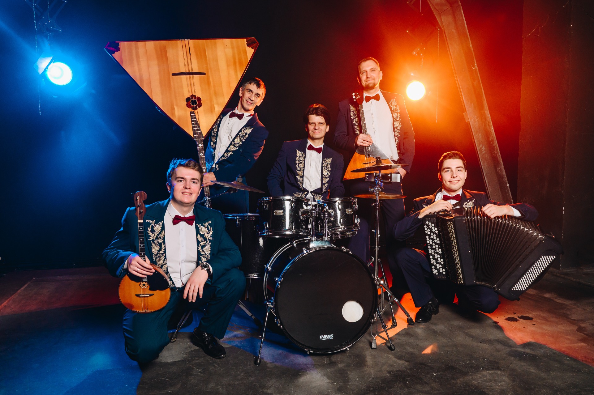 Русские традиции. Ансамбль "Вольница"