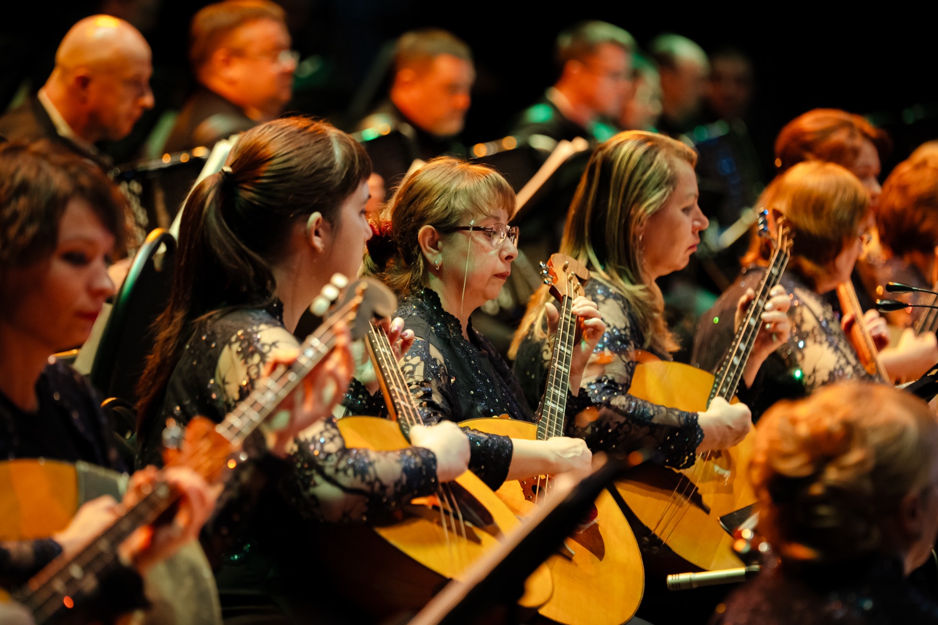 Праздничный концерт "Это всё - она!" Красноярский филармонический русский оркестр