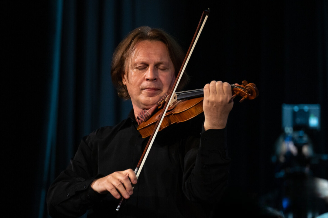 Великие романтики. Алексей Кошванец (скрипка), Красноярский камерный оркестр