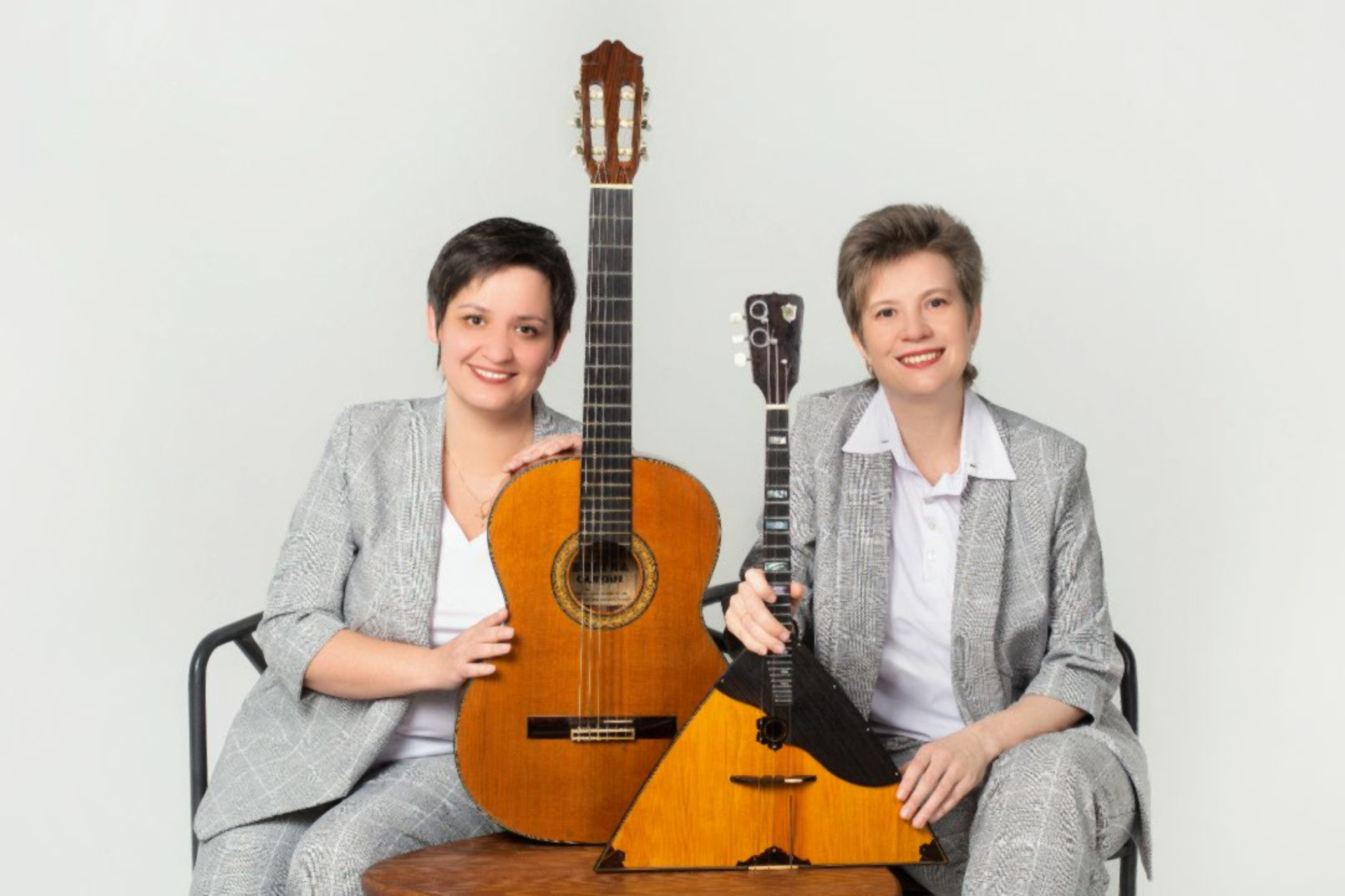 Волшебных струн очарованье. Вера Макарова (балалайка), Татьяна Пузырева (гитара)